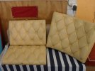 Coussins cuir avec boutons capitons